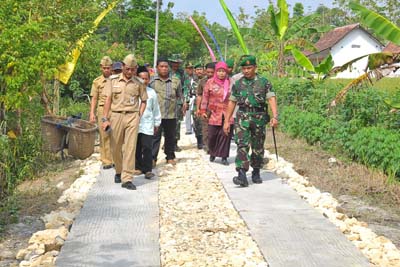 TNI Polri Bangun Infrastruktur di Grobogan
